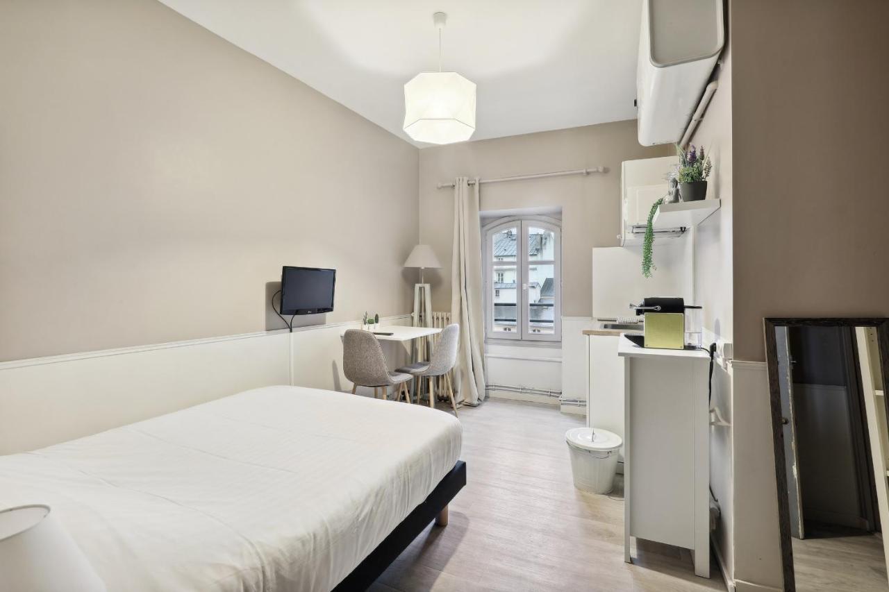 Aramis-Versailles Exterior foto
